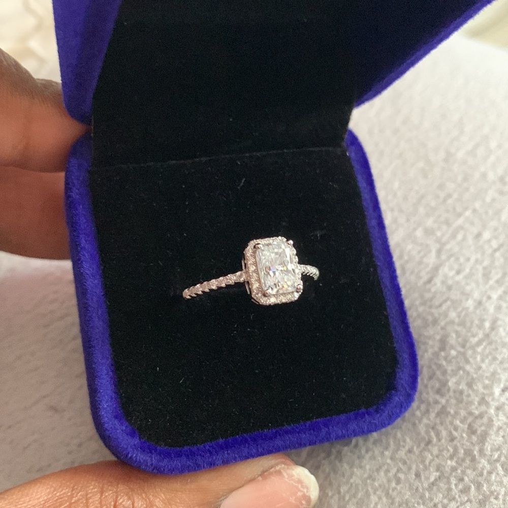 Certified 1CT Radiant Cut Moissanite Ring